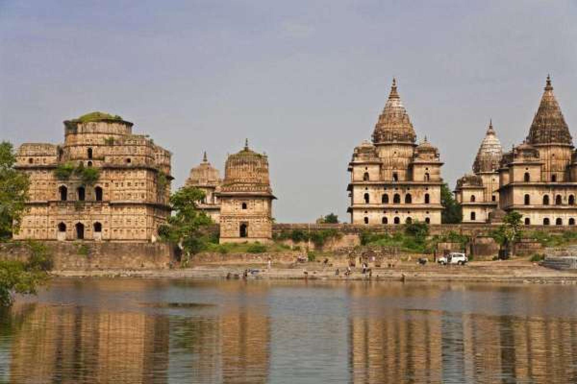 Golden Triangle Tour with Khajuraho and Varanasi